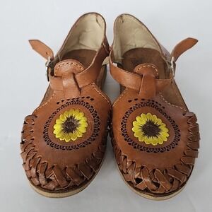 Girls Huarache Mexican Sunflower Leather Sandals Embroidered sz 20 / US 4.5 1854